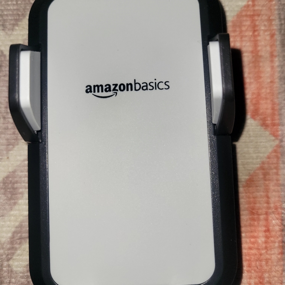 Amazon Basics Universal Smartphone Holder for Car Air Vent, Grey